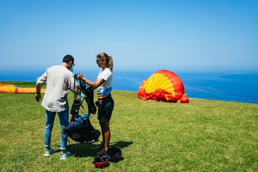Cefalù: Tandem Paragliding Flight and GoPro13 Video - Tandem Paragliding Over Cefalù’s Coast, Filmed for Real-World Sharing