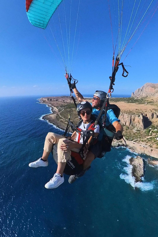 Cefalù: tandem paragliding flight and insta360 video - Price and value for a one-hour tandem flight