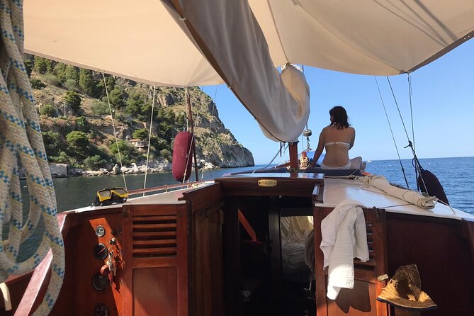 Classic Boat Tour in Palermo - A Palermo boat tour that fits real half-day plans