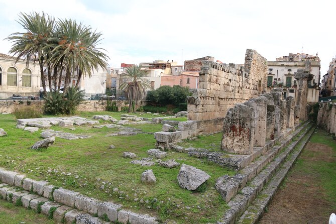 Classical Ortigia Guided Group Tour - Syracuse Cathedral: Baroque on top of Greek remains