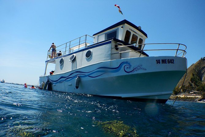 Coast to Coast from Taormina -2 HOURS MINI- CRUISE ISOLABELLA - Starting at Porto Di Giardini Naxos, Then Back Again