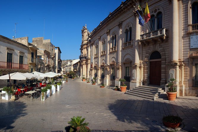 COMMISSARIO MONTALBANO Tour - Santa Maria delle Scale, steps, panorama, and card-playing at Circolo di Conversazione