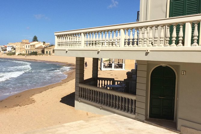 COMMISSARIO MONTALBANO Tour - Punta Secca: La Casa del Commissario Montalbano from outside