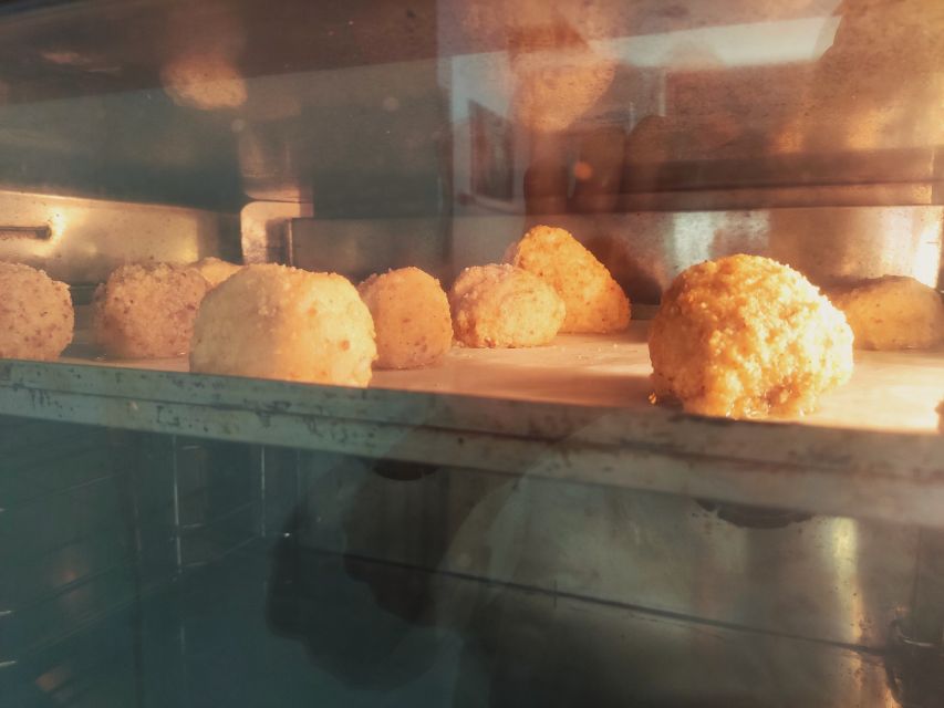 Cooking Class Arancini in Catania - Meeting at Laboratorio di cucina and getting oriented fast