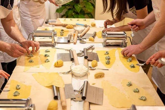 Cooking class at a Cesarina's home with tasting in Siracusa - Key things to know before you go
