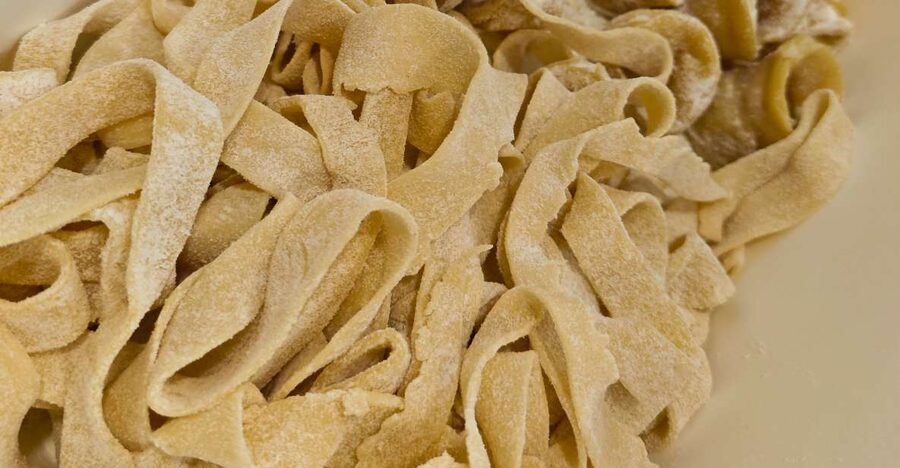Cooking class fresh pasta - Entering the fresh pasta rhythm: dough, tools, and Sicilian technique