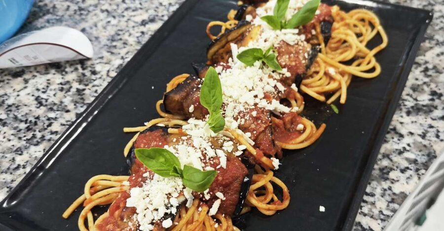 Cooking Class with lunch or dinner - Your 3-hour Sicilian menu: bruschetta, caponata, pasta rolls, cannolo
