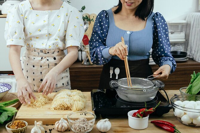 Cooking lesson in Catania with lunch or dinner - Cannoli: what you learn beyond the filling