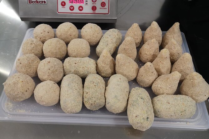 Course of Arancini and Almond Paste in Catania - Price and Value: Why $114.88 Can Make Sense Here