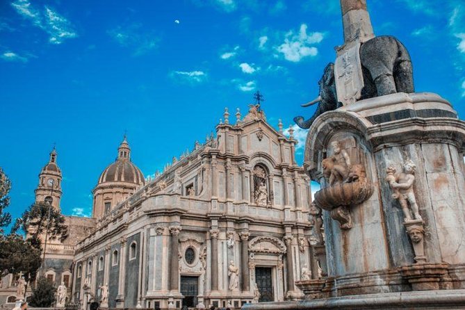 Discover Catania from fabulous viewpoints with your personal photographer - Stop 3, Ognina seafront at Lungomare di Ognina: sea light and Etna in the background