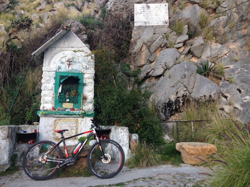 Discover MtPellegrino with a PRIVATE Guided Bike Tour - Food tasting break: where the tour turns human