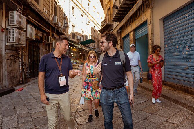 Discover the Charm of Palermo: A 3-Hour UNESCO Sites Walking Tour - San Domenico and Piazza Caracciolo: the faith, the mafia symbol, and the market pulse