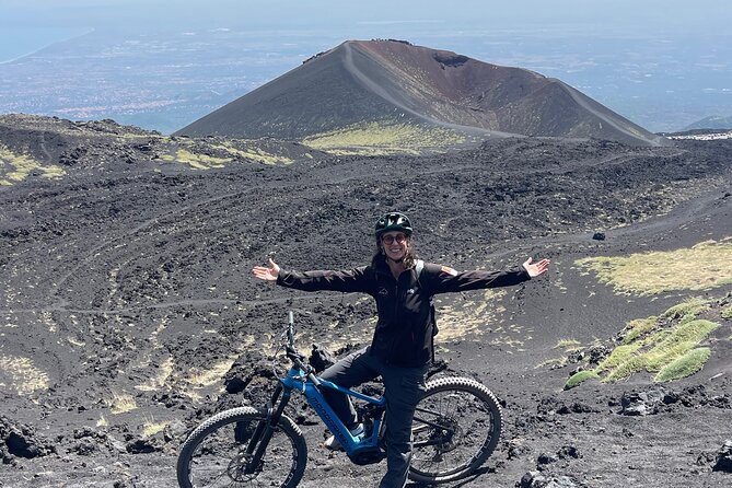 E-bike excursion on Etna - Off-road on loose volcanic ground, the fun part and the only real catch