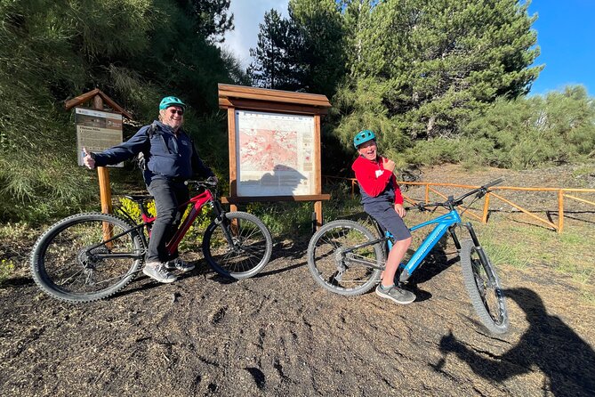 E-bike excursion on Etna - Where the views come in, and why the stops matter