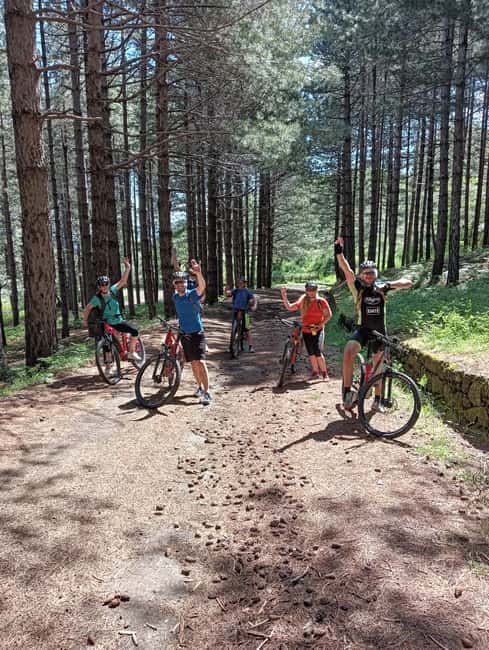 E-mtb tour through lava flows and down to Alcantara gorges - Going up to around 1,700m, then dropping into lava country