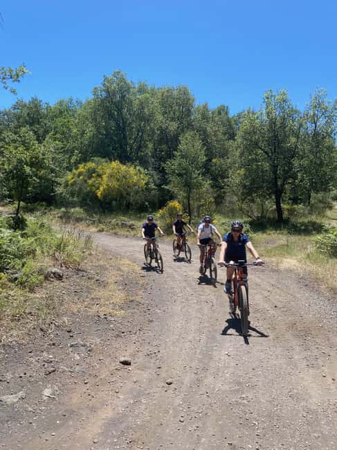 E-mtb tour through lava flows and down to Alcantara gorges - Getting to the Alcantara River and gorges, with a lift and real comfort