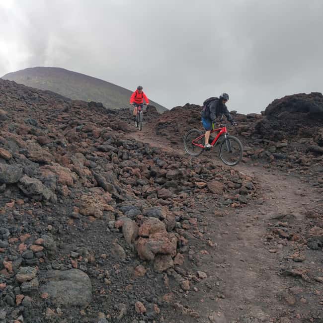 E-mtb tour through lava flows and down to Alcantara gorges - What’s included, what’s not, and how to avoid surprises