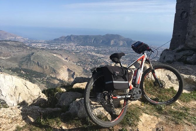 eMTB Rental in Palermo - The eMTB Setup: Real Mountain-Bike Parts, Not a Token Motor