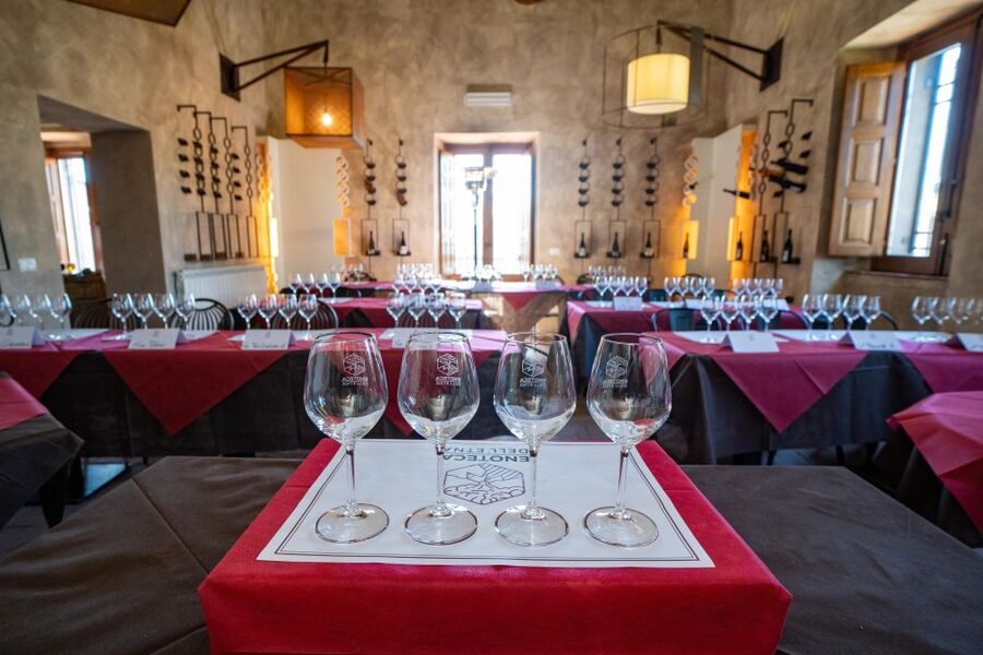 Enoteca dell'Etna: Iemu Spizzicannu Tasting - Enoteca dellEtna and Palmento Arena in Ragalna