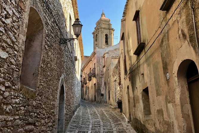 ERICE and SEGESTA Private Exclusive Tour starts from Palermo with Guide Driver - English guide time: why it’s worth more than a checklist