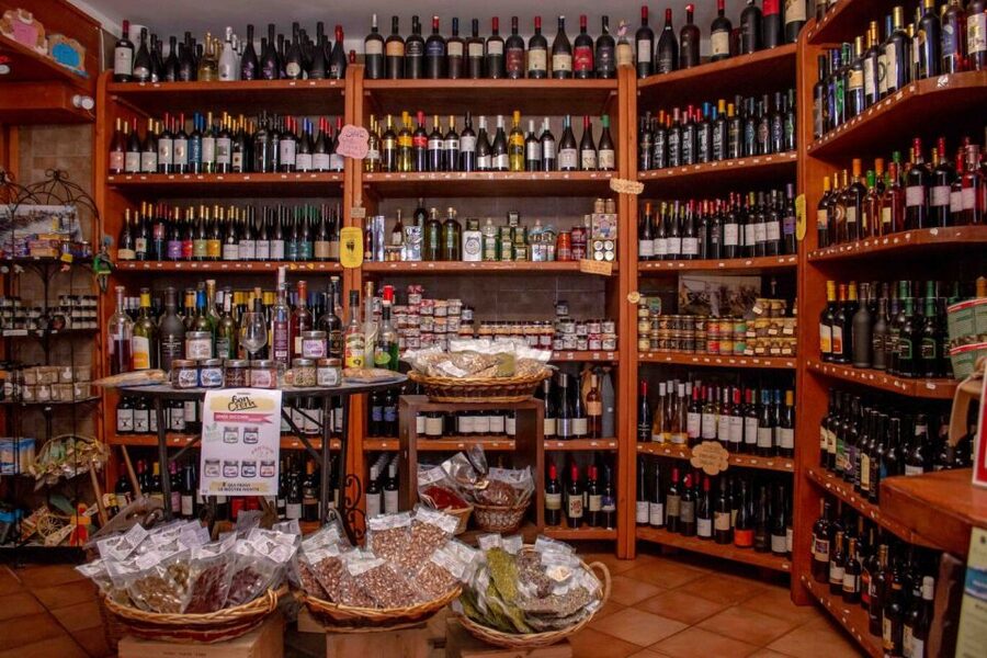 Erice: degustazione di prodotti tipici siciliani - Why a free degustazione in Erice feels like a local shortcut