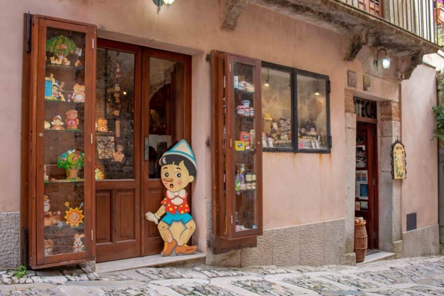 Erice: degustazione di prodotti tipici siciliani - What you will taste: Marsala, limoncello, Modica chocolate, and more