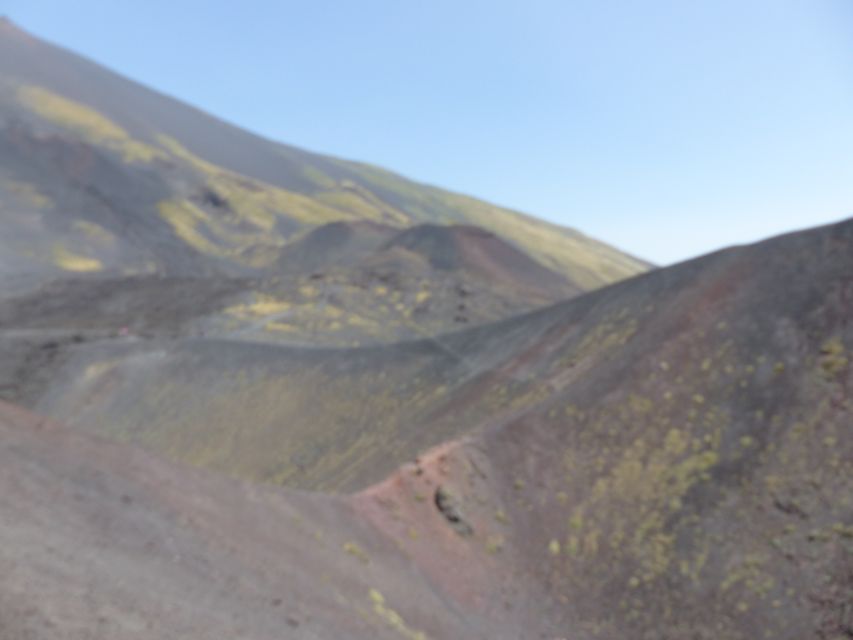 Etna 3000m - What you see up high: steaming craters and gases you can actually feel