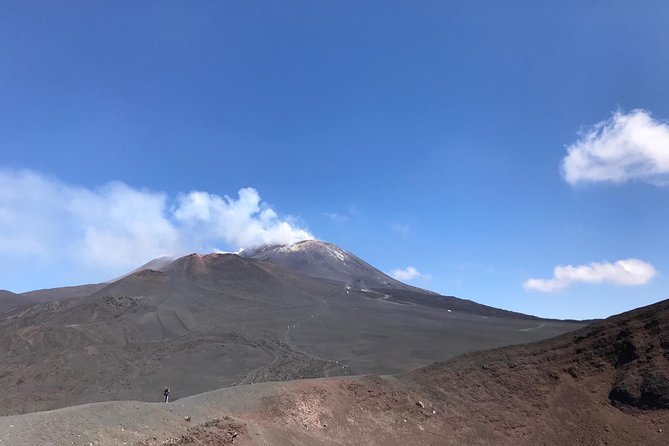 Etna Alba: Exciting excursion with Typical Sicilian Breakfast (Private Tour) - 4WD to Mount Etna: getting above the noise with a guide