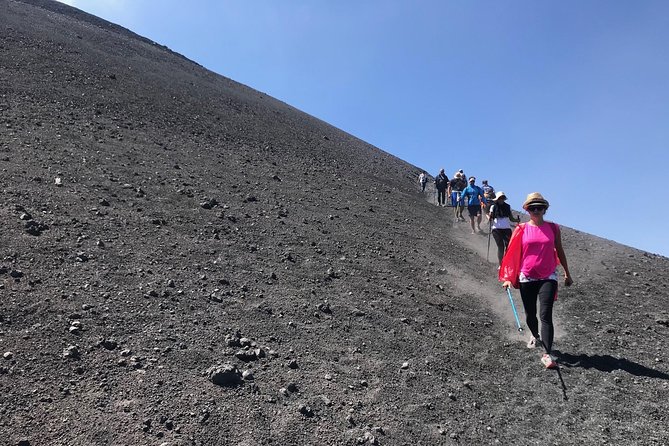 Etna Alba: Exciting excursion with Typical Sicilian Breakfast (Private Tour) - How private guides make or break an Etna morning