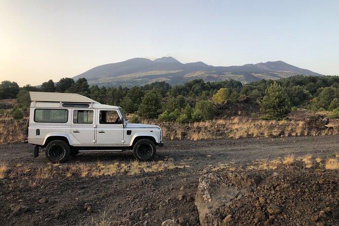 Etna at sunset - 4x4 tour with Sicilian sweet aperitif - Sunset time: craters, views, and the sweet apertivo finish