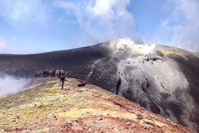 ETNA CENTRAL CRATER EXCURSION (3,345 m a.s.l.) - Mount Etna on foot: the included gear that changes everything
