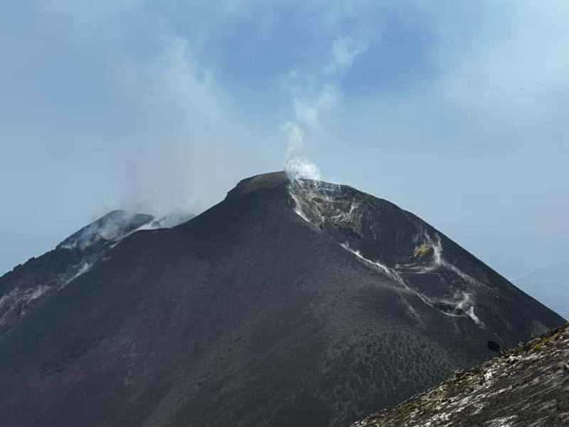 Etna Central Crater Trekking Tour with cable car & jeep - Cratere Centrale dell’Etna: the guided crater moment and the photo break