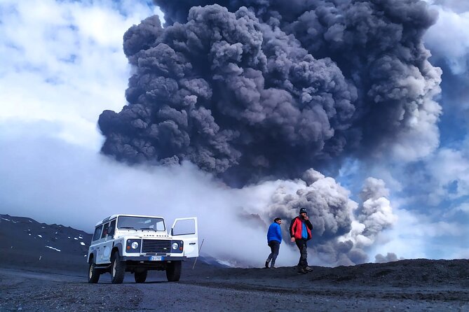 Etna excursion 3000 meters with 4x4 cable car and Trekking - Gear, clothing, and what to bring so you do not suffer