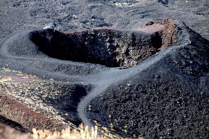 Etna Morning Trip - The Crater Hike Toward About 2000m and Why It’s Not Just a Walk