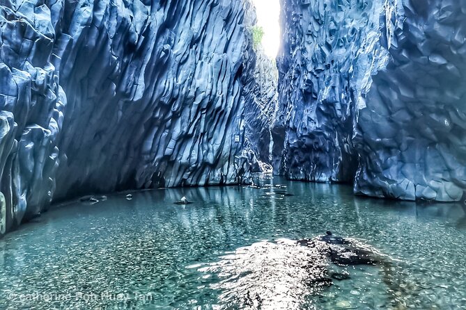 Etna Nord Basic and Alcantara Gorges - How the audioguide and headphones change the experience