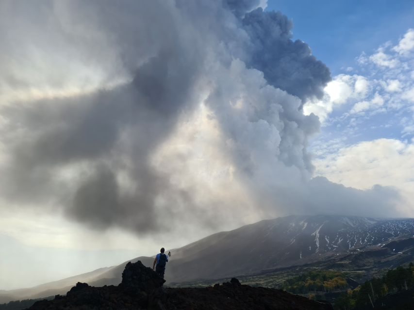 Etna North 2900mt Sunset: Summit area & Craters of 2002 - Price and value for a 3-hour Etna volcano outing