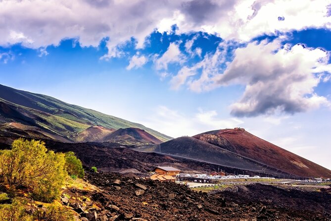 ETNA NORTH BASIC TOUR 2.000 mt - Piano Provenzana at 1,900 m, where you choose your pace