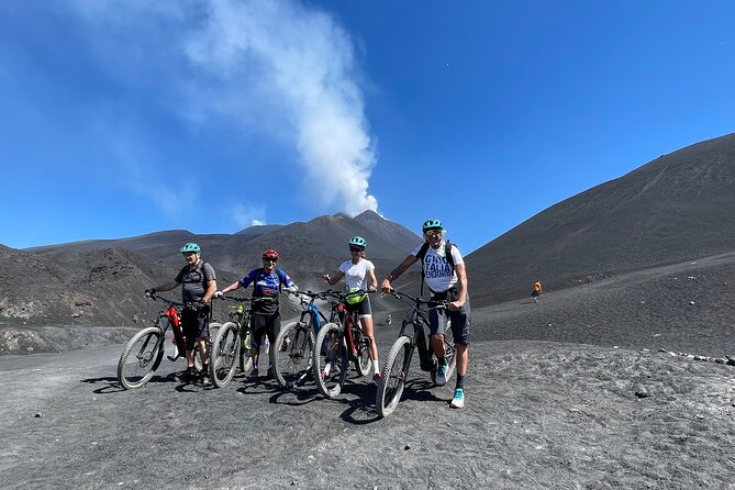 Etna Summit Craters E-bike - Descent toward the crater of 2001, then back to the start