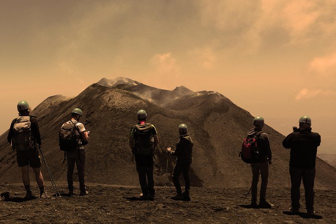 ETNA - Sunset at high altitude - Torre del Filosofo climb: earning better angles as you go