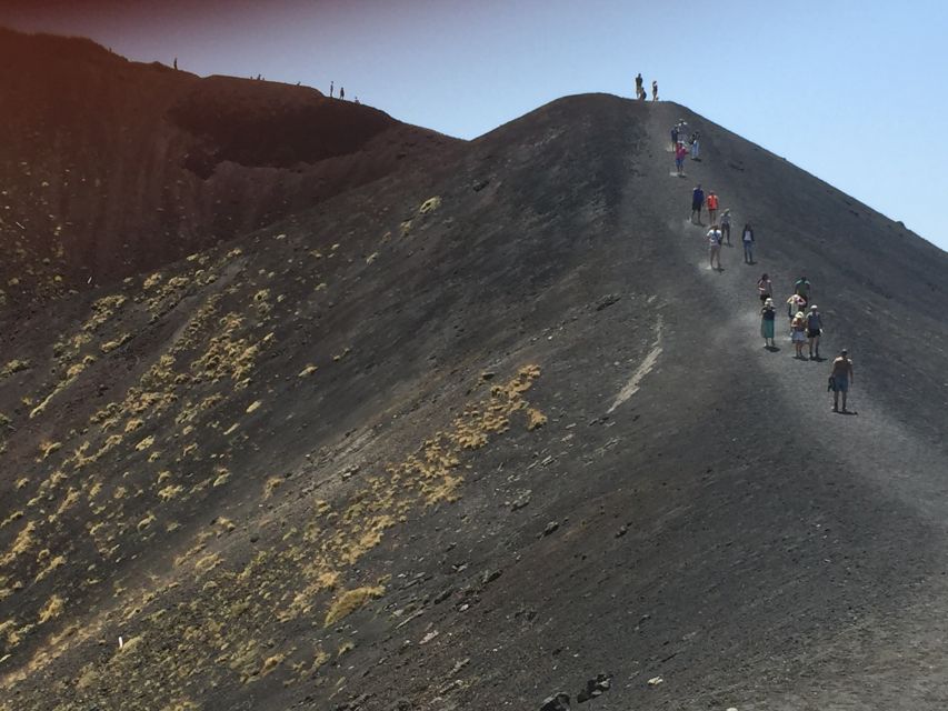 Etna: Sunset Tour on the Volcano - Pickup in Catania: how the tour starts and where the vans go