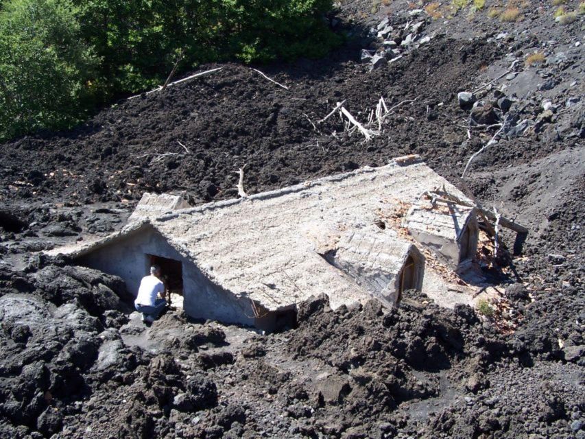 Etna Tour by Panoramic Bus - Mount Etna from Catania: the “half-day feel” that still works