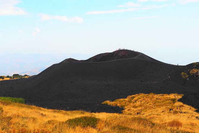 ETNA - Trekking to the Craters Eruption of 2002 - Walking the 2002 eruptive fracture and a bottoniera
