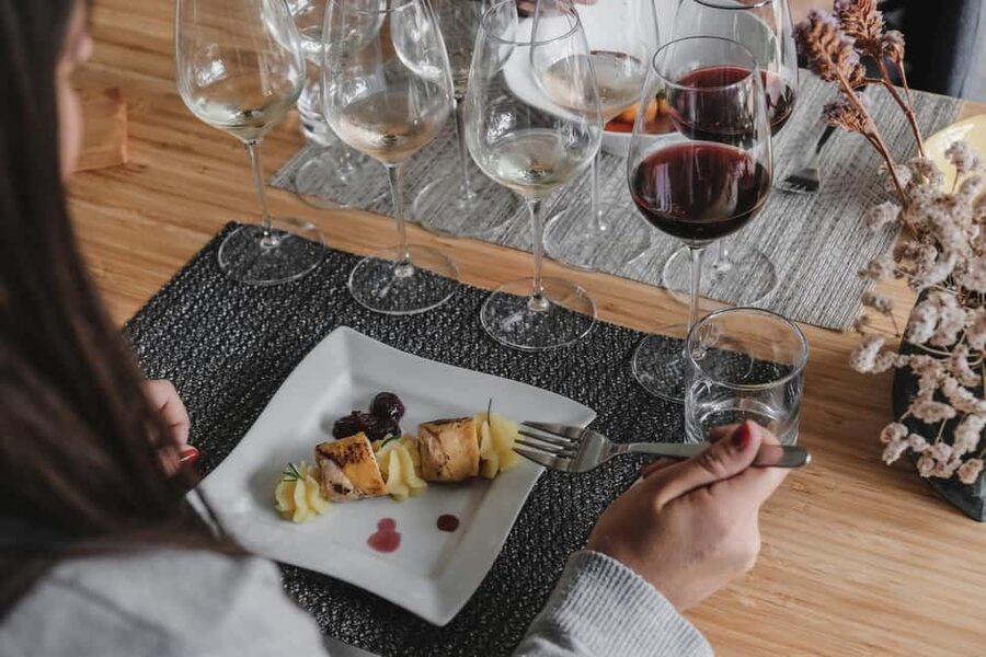Etna: Urban Winery, Vineyards Walk & Wine Tasting at Sunset - Practical tips to make the sunset tasting easy