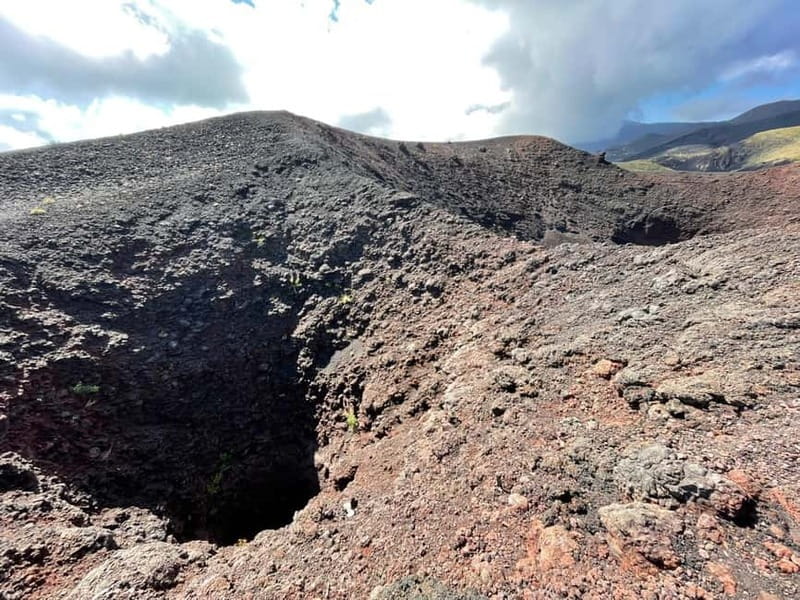 ETNA VOLCANO: Excursion to the Craters of 2002 - Key highlights you will feel on this hike