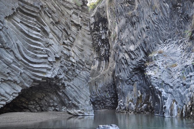 Etna Wine and Alcantara with lunch - Le Gole dell’Alcantara: famous gorges, timed right
