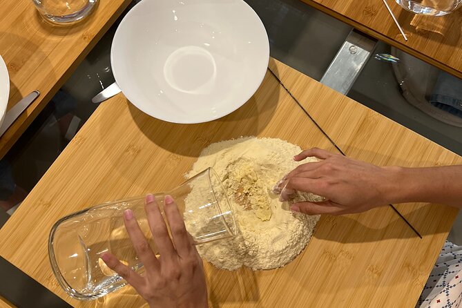 Etna Wine and Oil tasting - Etna wines plus bruschetta and Sicilian spreads: how the pairing works