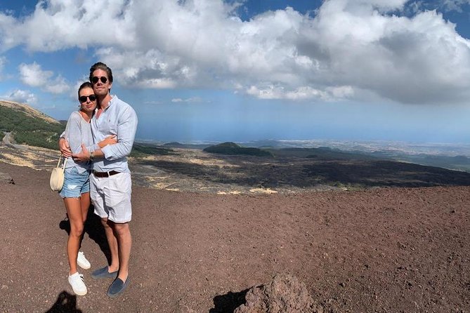 Etna2000m only to be booked by groups of 4 to 6 people. - Your guide matters: what the best reviews say about the experience