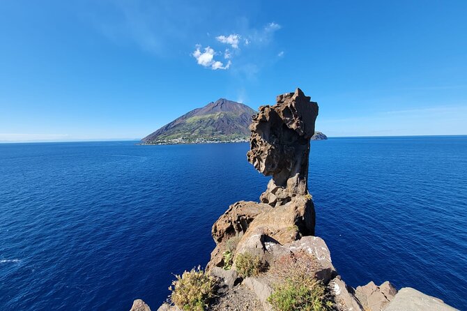 Exclusive tour of Stromboli island, Boat tour with Pasqualo - A boat-first way to see Stromboli