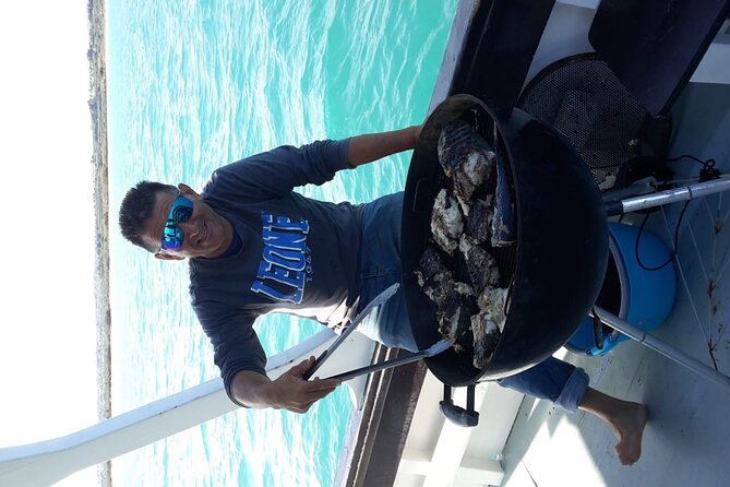 Excursion- FULL DAY - By boat Marzamemi - Skirting the island: Capo Passero and the Pirates’ bay swim break