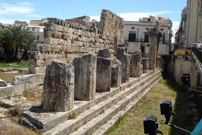Excursion HALF DAY- Syracuse Greek Theatre and the island of Ortigia. - Small group energy and the guide effect
